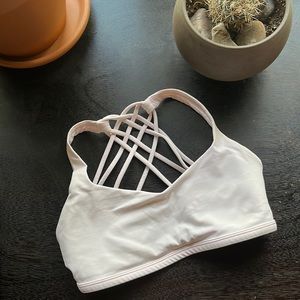 Lululemon Free to Be Sports Bra